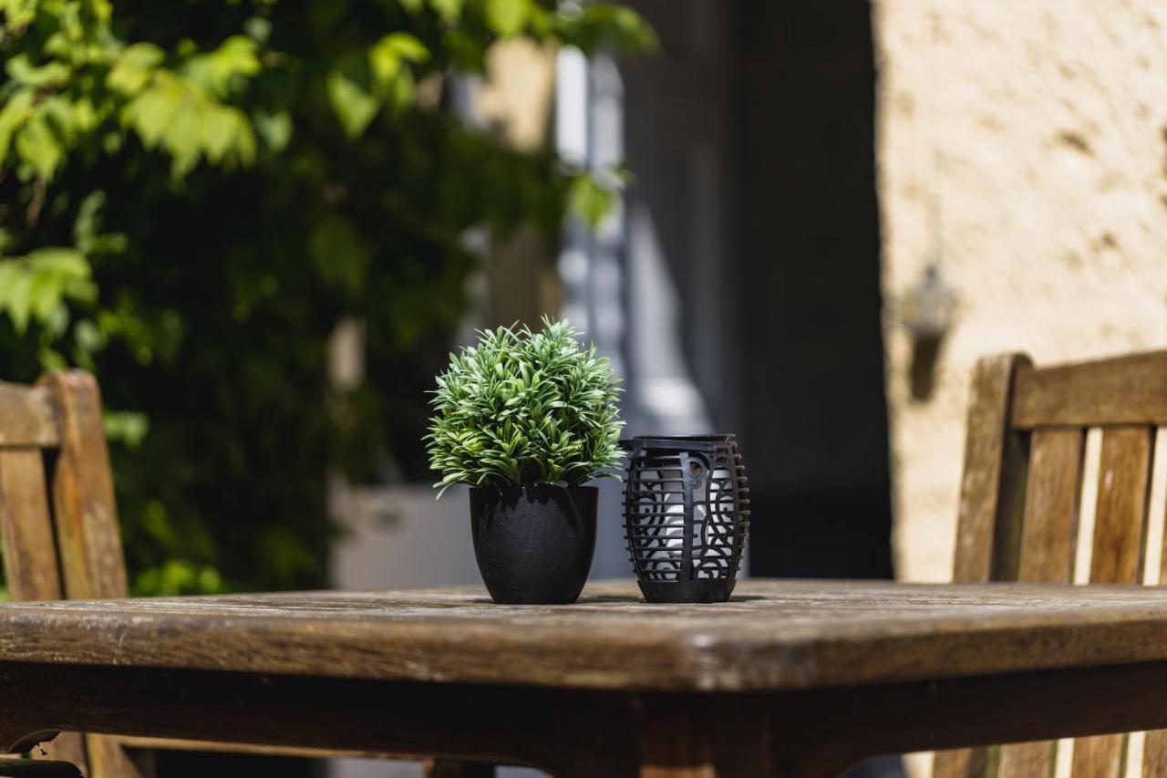 Alston House Hotel 외부 사진
